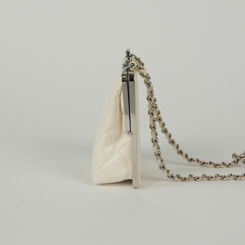 【包稅】CHANEL 金屬框架手拿鏈條單肩包-4