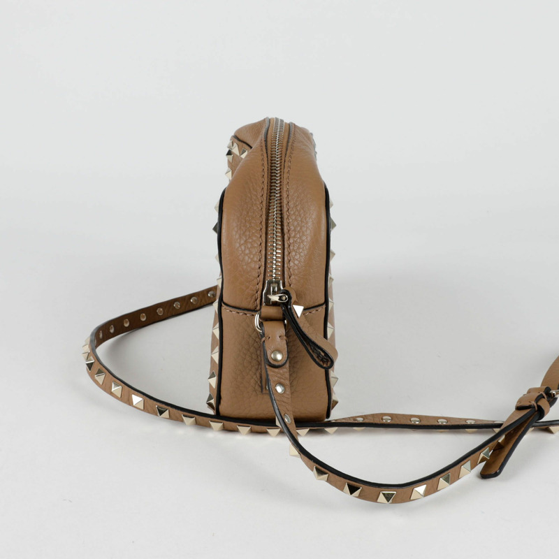 VALENTINO Rockstud 斜背包-3