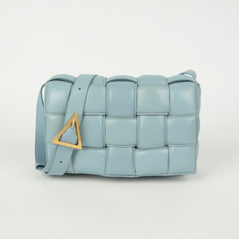 BOTTEGA VENETA 帶襯墊的卡式斜挎單肩包-0