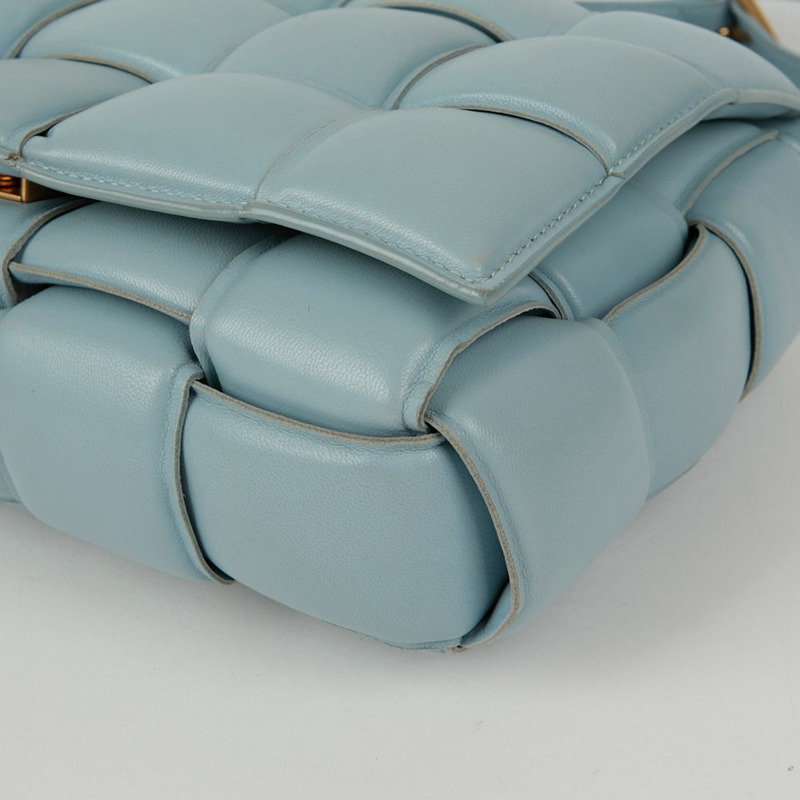BOTTEGA VENETA 帶襯墊的卡式斜挎單肩包-5