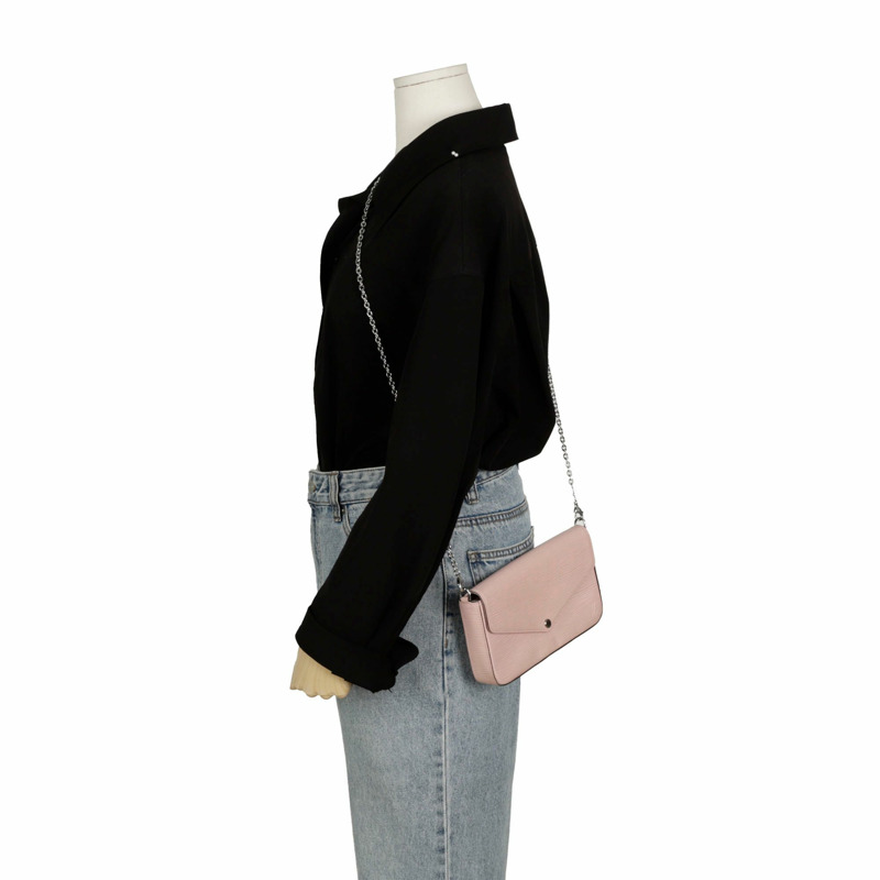 LOUIS VUITTON Pochette Felicie 斜背包-13