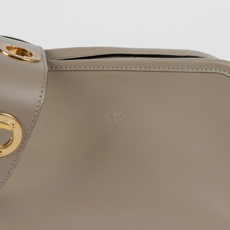 FENDI 相機肩斜背包-1