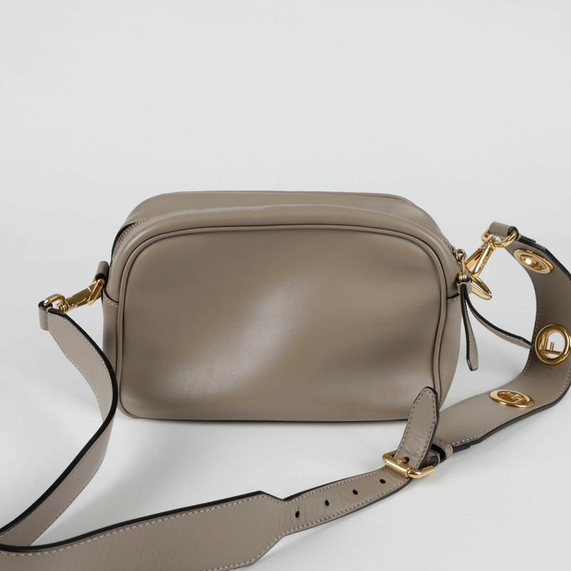 FENDI 相機肩斜背包-4