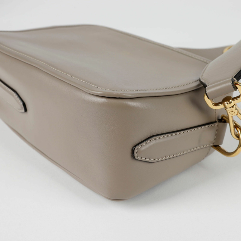 FENDI 相機肩斜背包-8