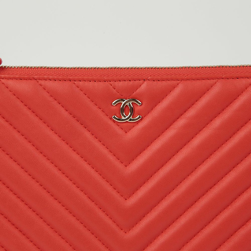 CHANEL 經典新款中型小羊皮手包-2