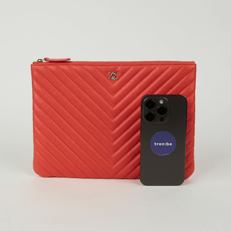 CHANEL 經典新款中型小羊皮手包-10