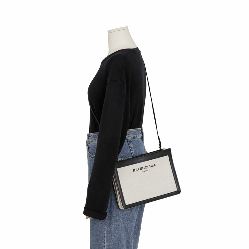 BALENCIAGA Pochette 斜背包-8