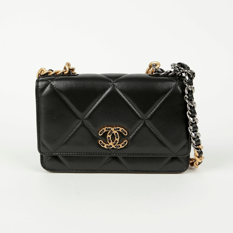 CHANEL 19 WOC 斜背包-1