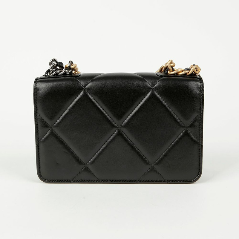 CHANEL 19 WOC 斜背包-3