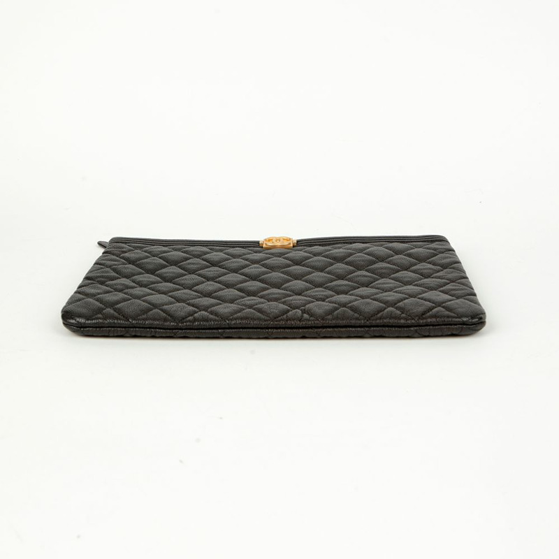 CHANEL Caviar Skin Boy 新款中型手包 A84406-5