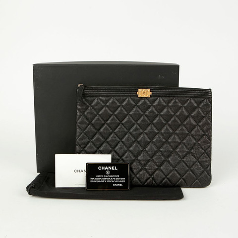 CHANEL A84406 魚子醬皮 Boy 全新中型手拿包