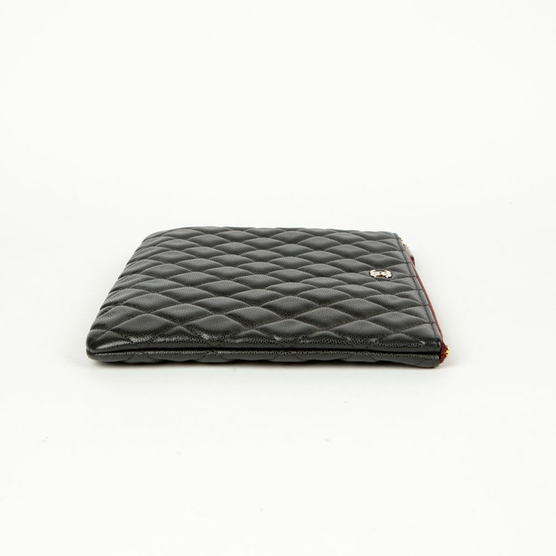 CHANEL Caviar Skin 經典新款中型手拿包 A82545-5