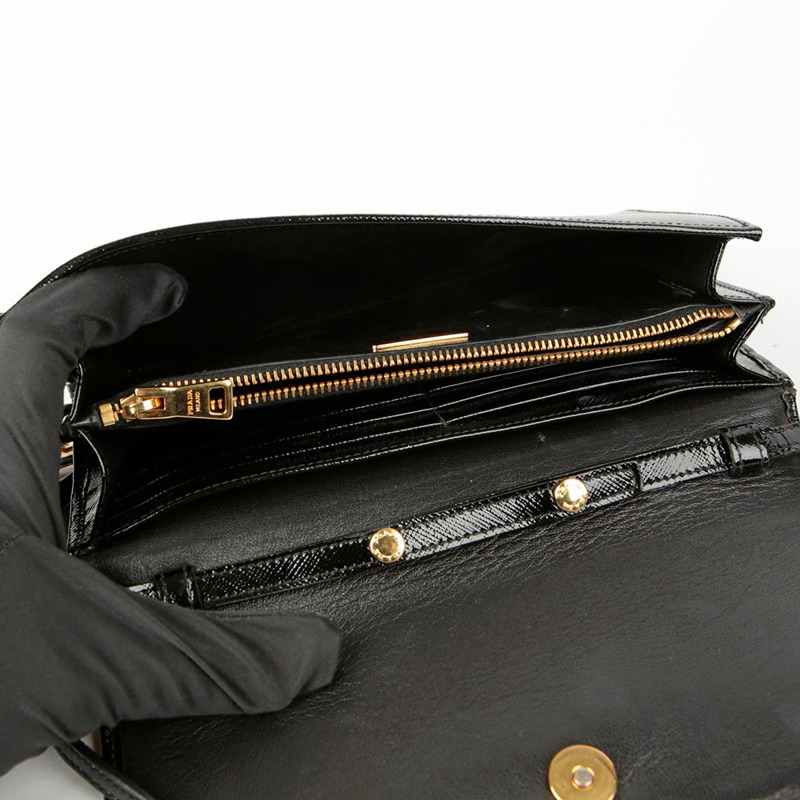 PRADA BT0920 鏈條長皮夾和斜背包-7