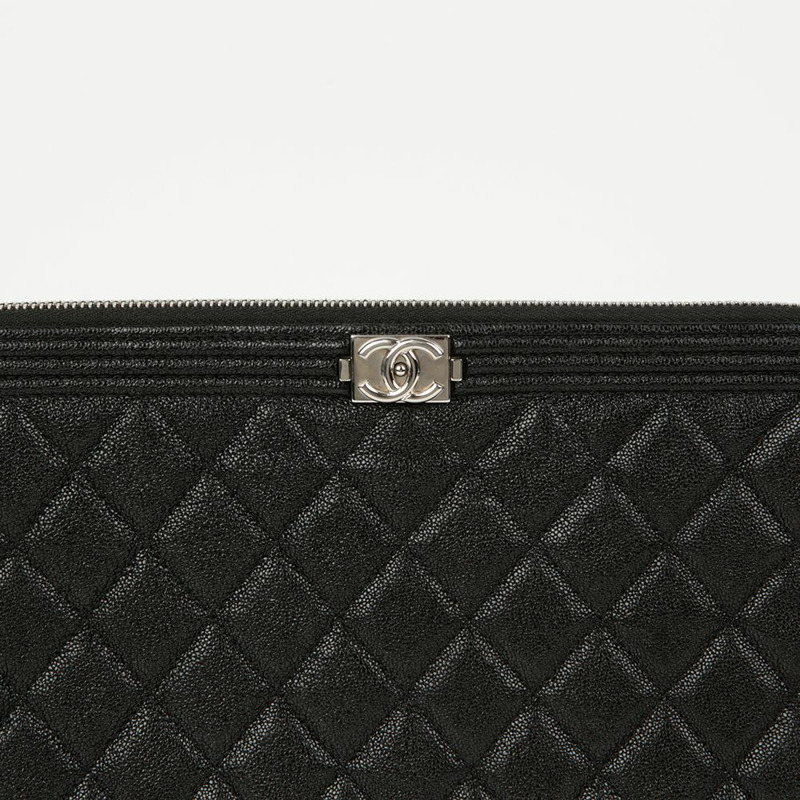 CHANEL Caviar Skin Boy 新款中型手包-2