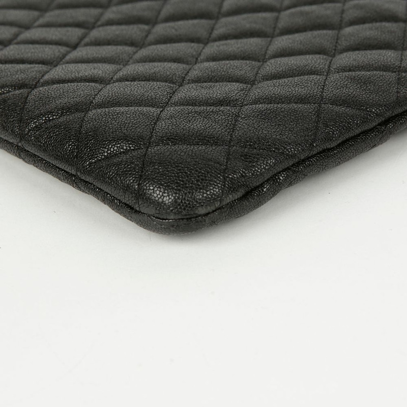 CHANEL Caviar Skin Boy 新款中型手包-6