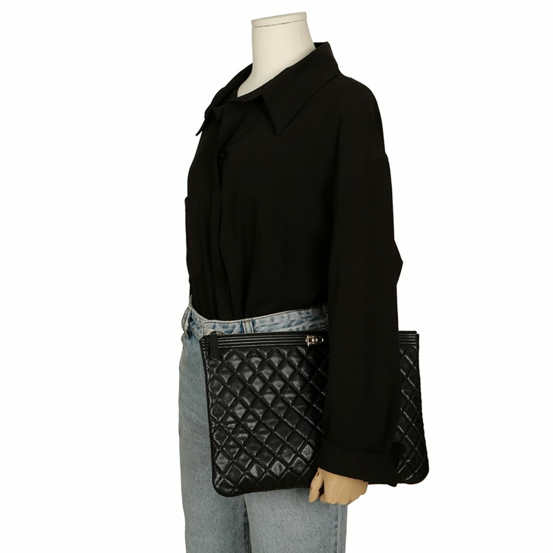 CHANEL Boy Caviar 大號手包 A84407-11