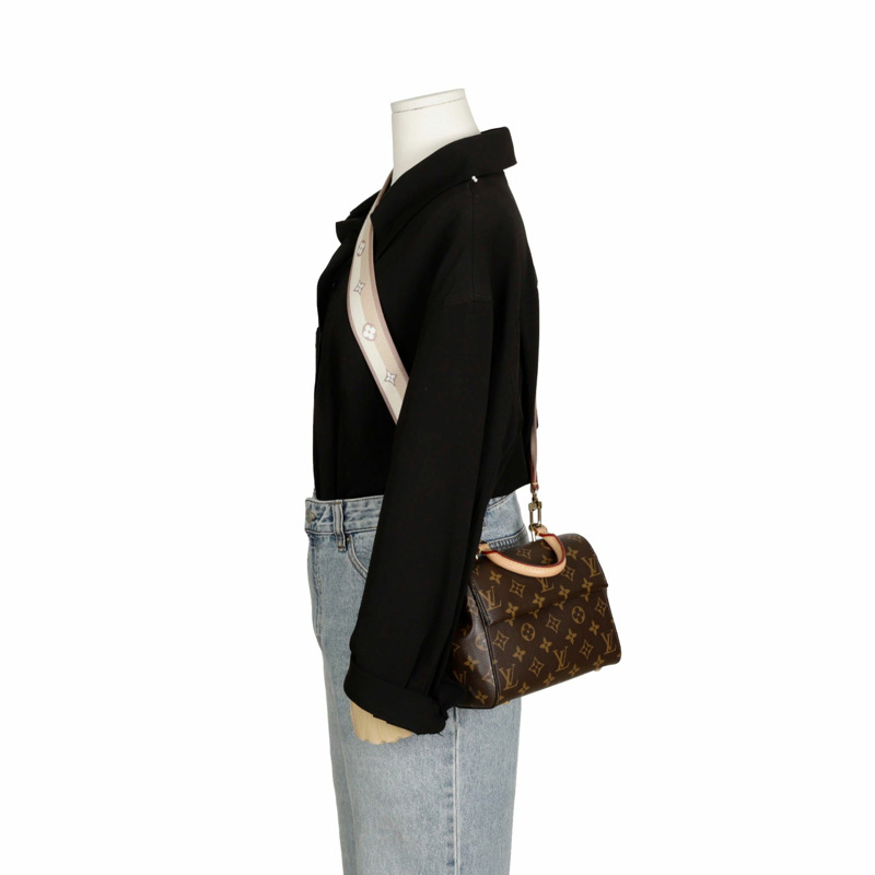 LOUIS VUITTON Cluny 迷你肩托特包-9