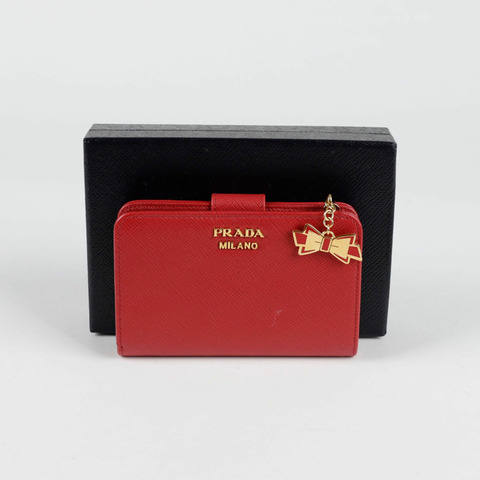 PRADA 金屬標誌飾物錢包