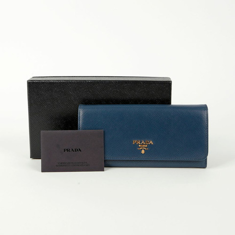 PRADA 金屬標誌長皮夾