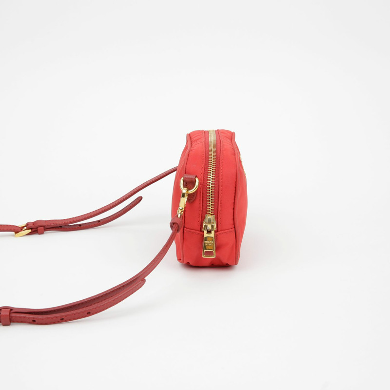 PRADA 尼龍迷你肩斜背包-3