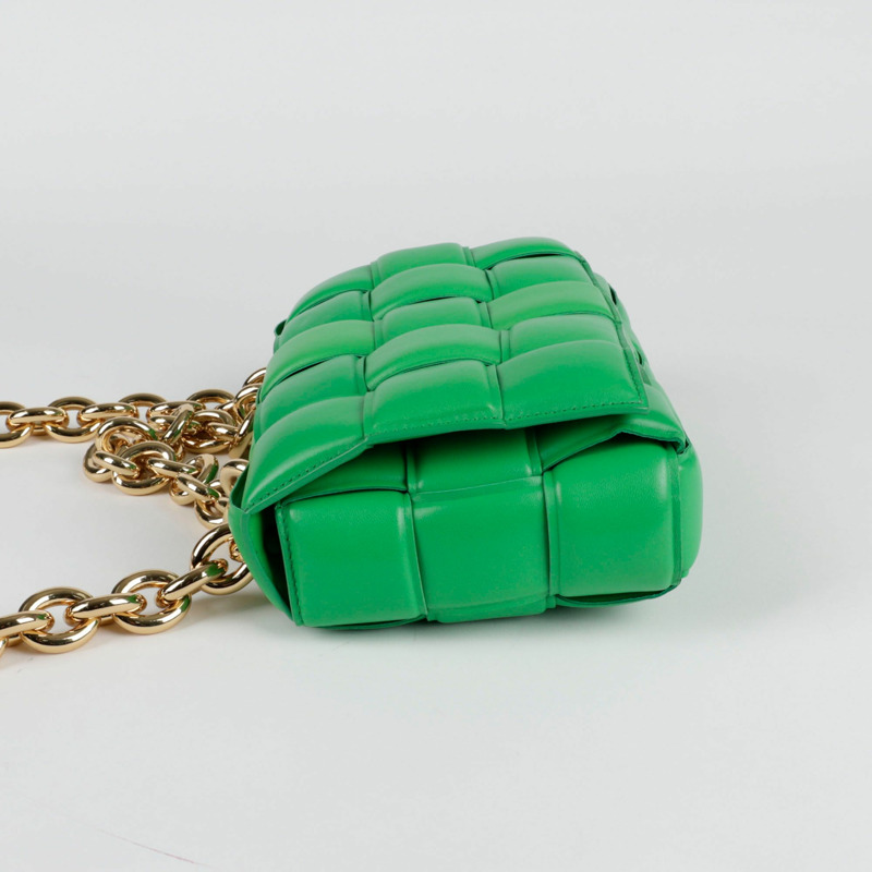 BOTTEGA VENETA 鏈條卡式肩斜背包-3