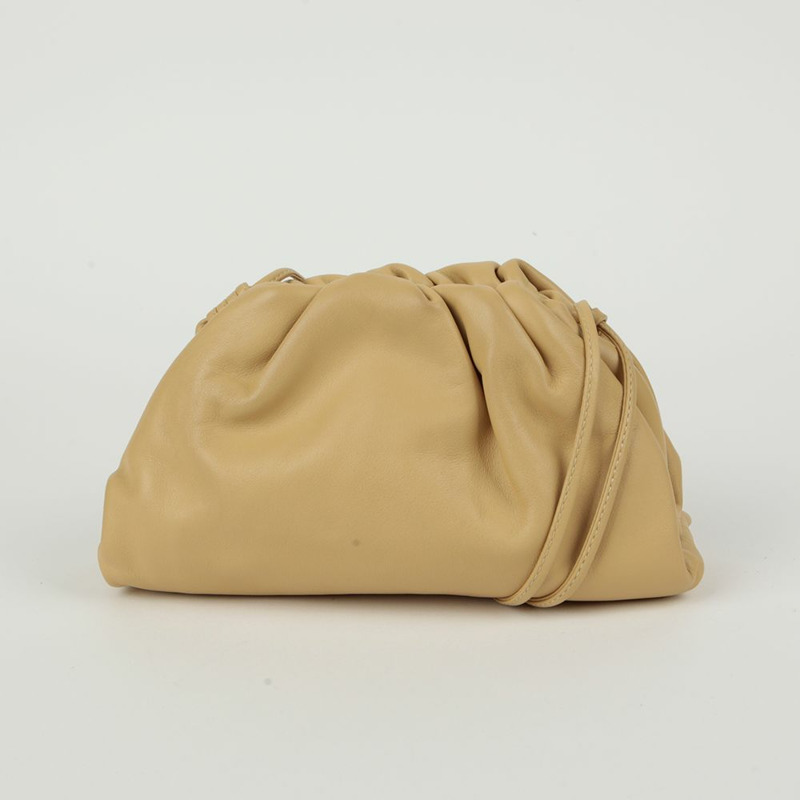 【包稅】BOTTEGA VENETA 餃子迷你斜背包-1