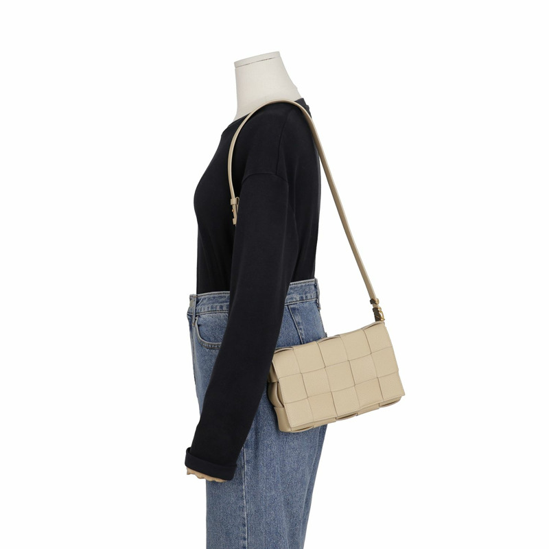 BOTTEGA VENETA Intrecciato 盒式單肩斜背包-9