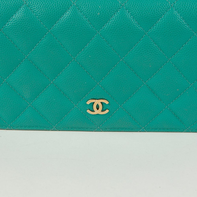CHANEL Caviar 永恆經典翻蓋長錢包-1