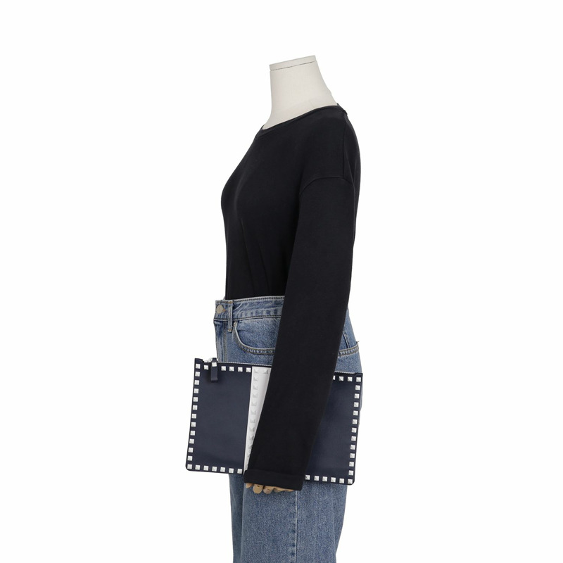 VALENTINO Rockstud 手拿包-11