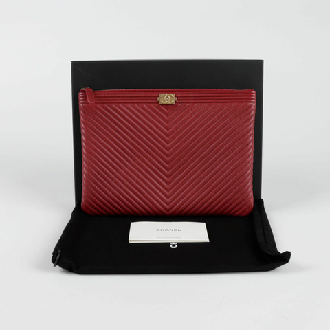 CHANEL 男孩中號手拿包