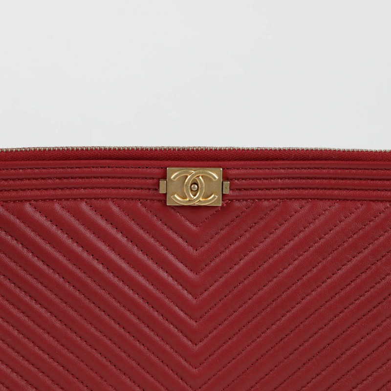 【包稅】CHANEL 男孩中號手拿包-1