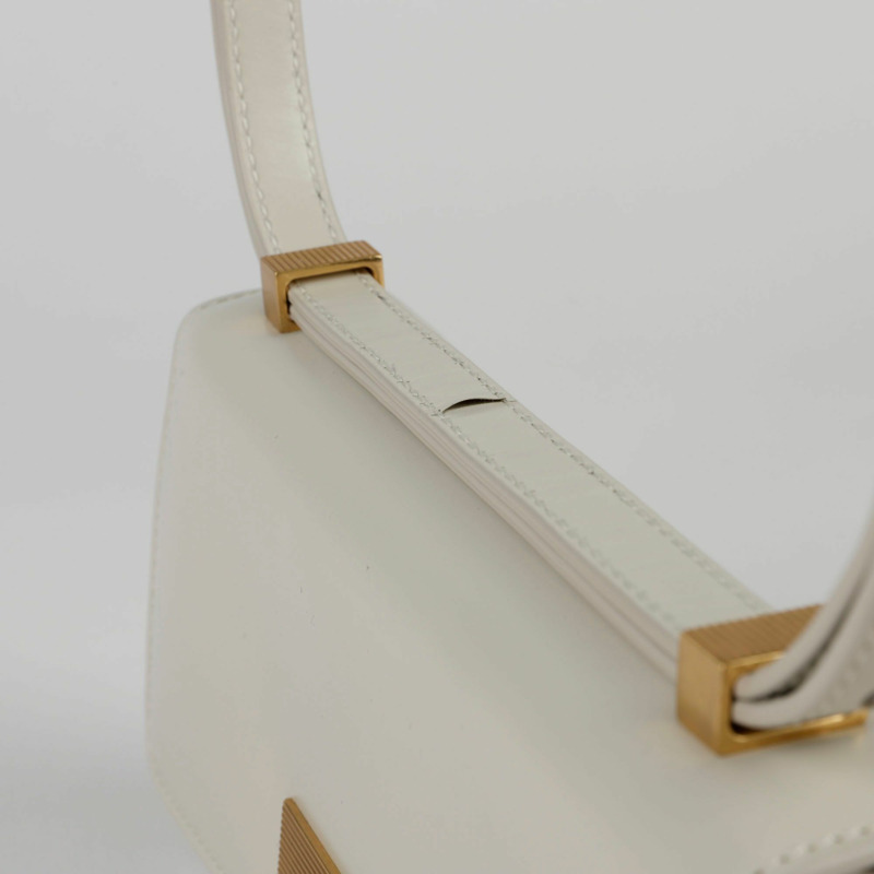 BOTTEGA VENETA 經典迷你肩背包與斜背包-2