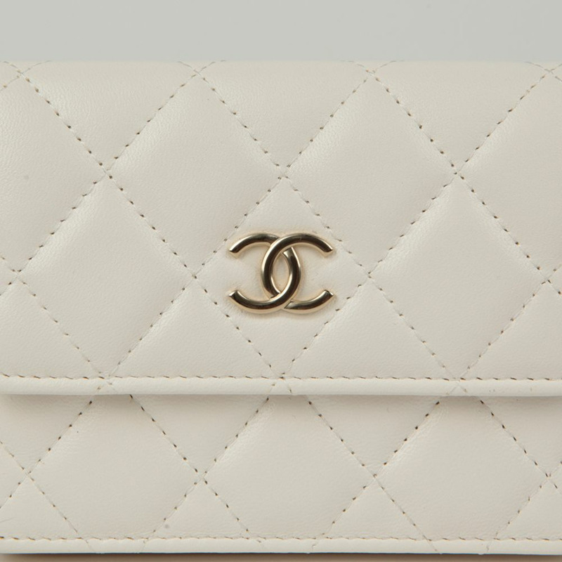 【包稅】CHANEL 山茶花鏈皮夾斜背包-2