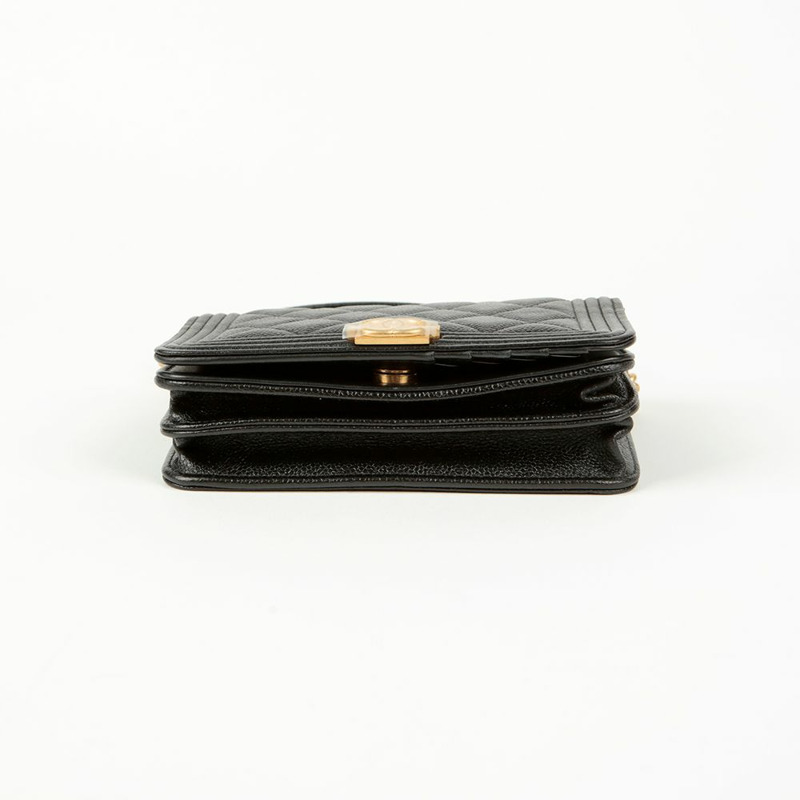 CHANEL Caviar Skin Boy 迷你 WOC 斜背包-5