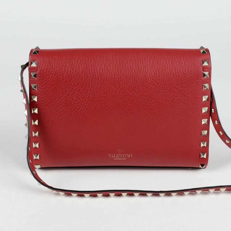 VALENTINO Rockstud 翻蓋斜背包-3