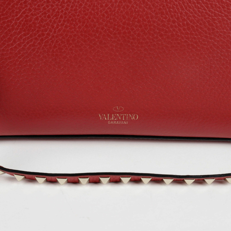 VALENTINO Rockstud 翻蓋斜背包-4