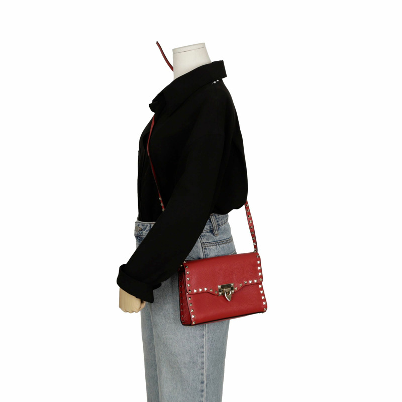 VALENTINO Rockstud 翻蓋斜背包-9