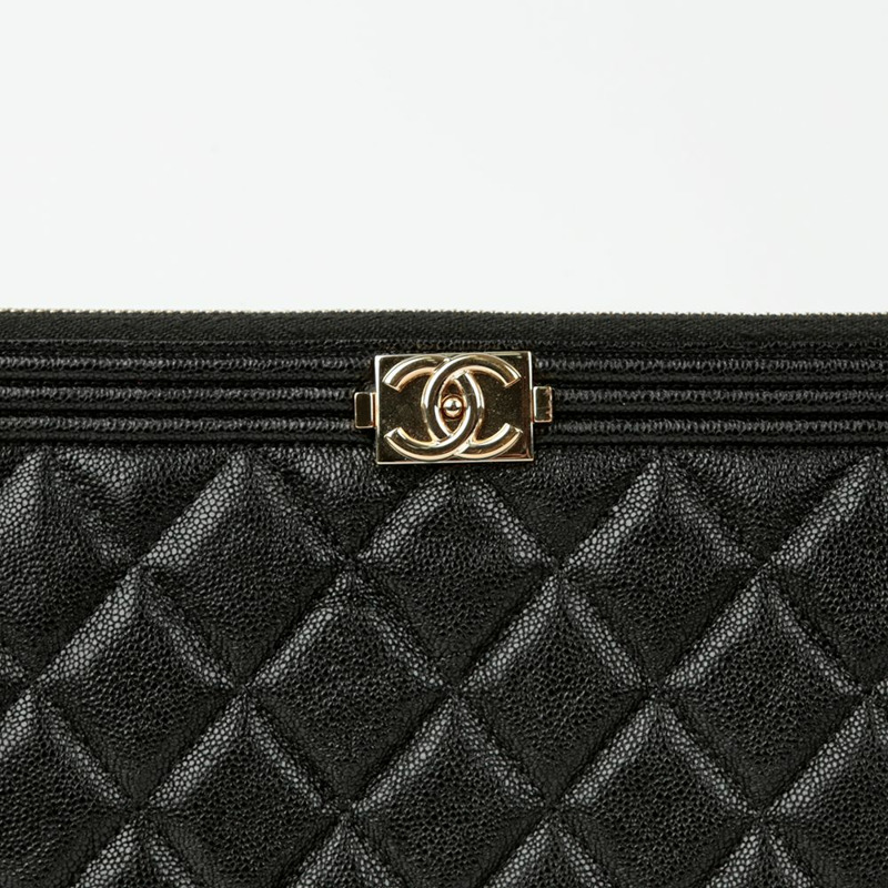 CHANEL Caviar Skin Boy 新款中型手包-2