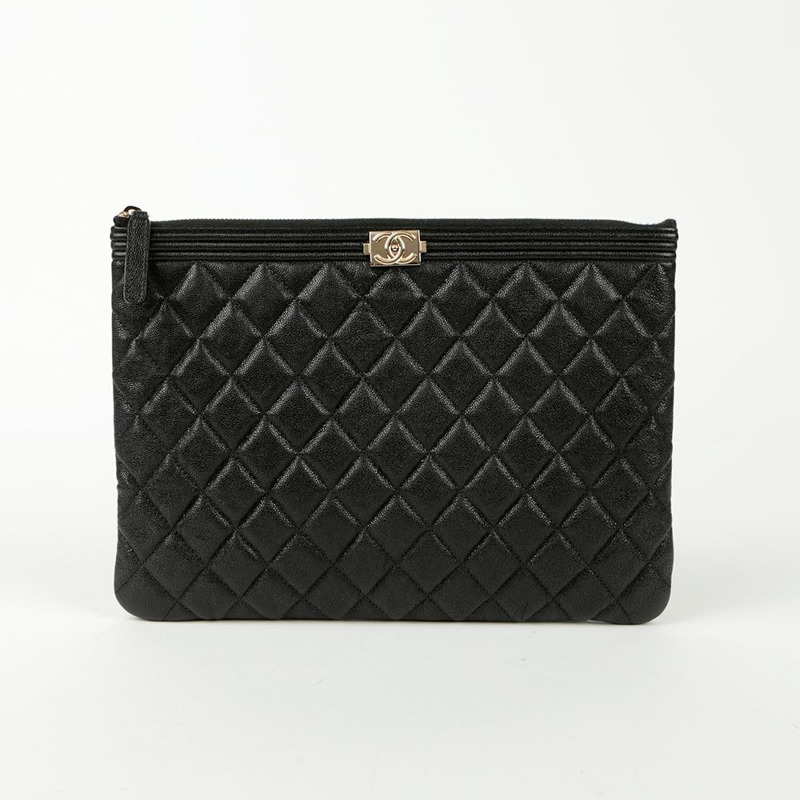 【包稅】CHANEL 魚子醬皮男孩新款中型手拿包-1