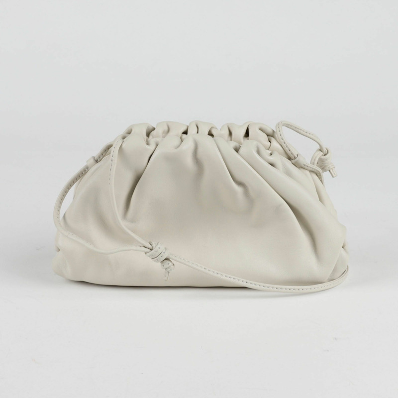 BOTTEGA VENETA 迷你餃子包斜背包-0