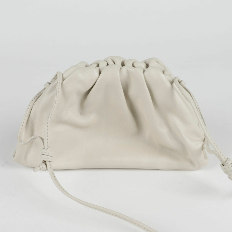 BOTTEGA VENETA 迷你餃子包斜背包-3