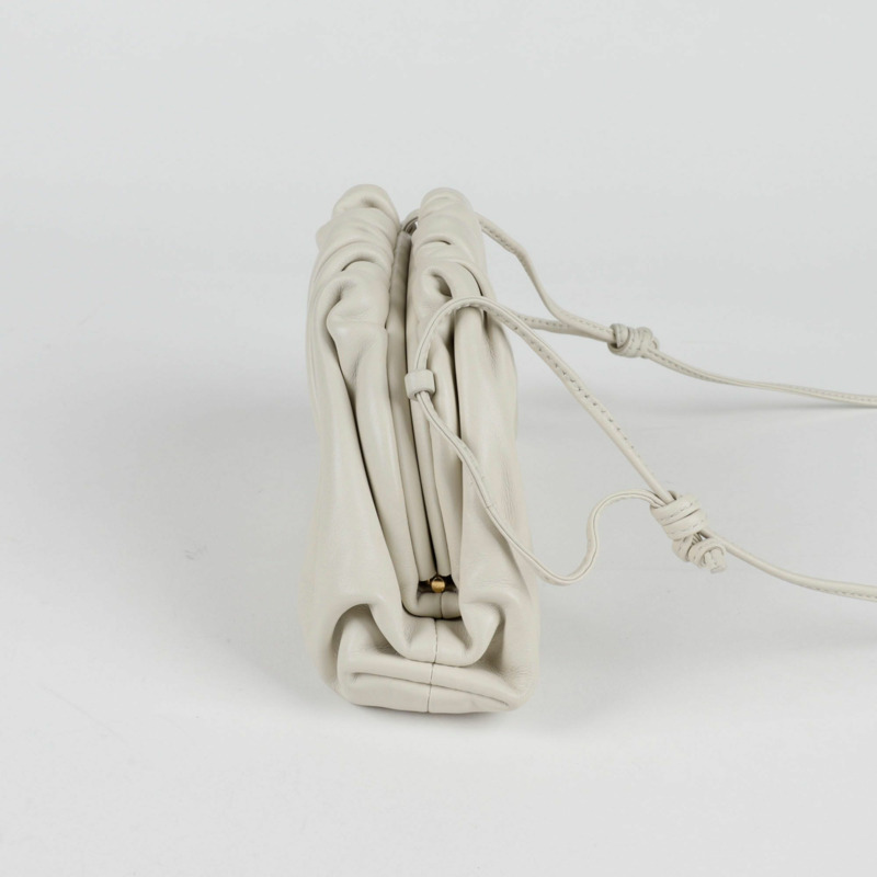 【包稅】BOTTEGA VENETA 迷你餃子造型斜背包-2