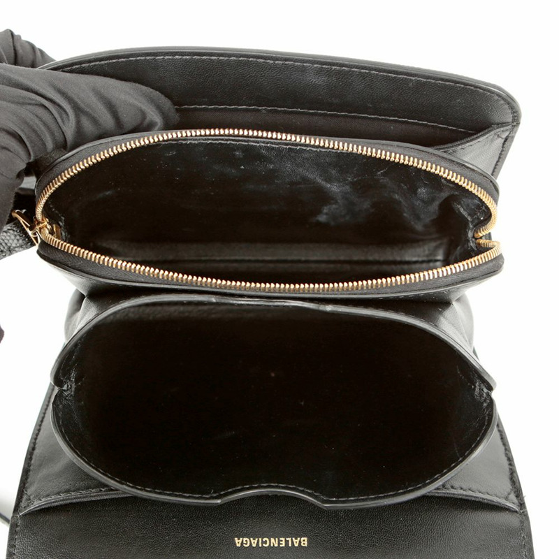 BALENCIAGA B 標誌肩斜背包-9