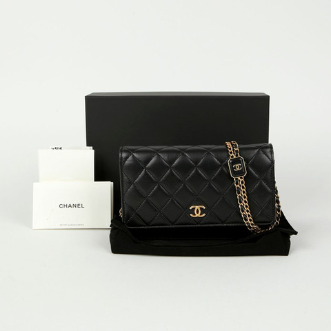 CHANEL 雙肩帶WOC斜背包