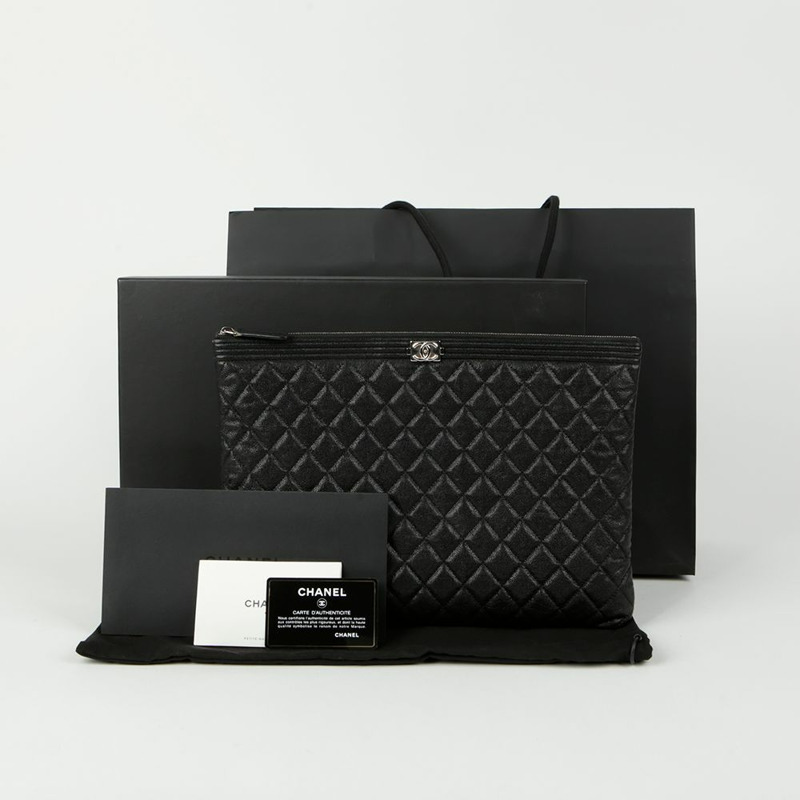 CHANEL Caviar Boy 大號手包-0