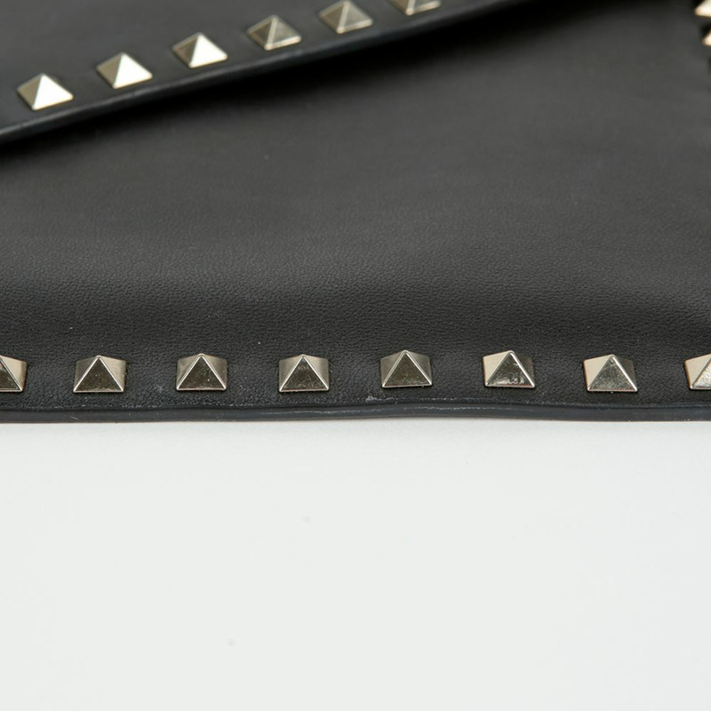 VALENTINO Rockstud 信封手拿包-6