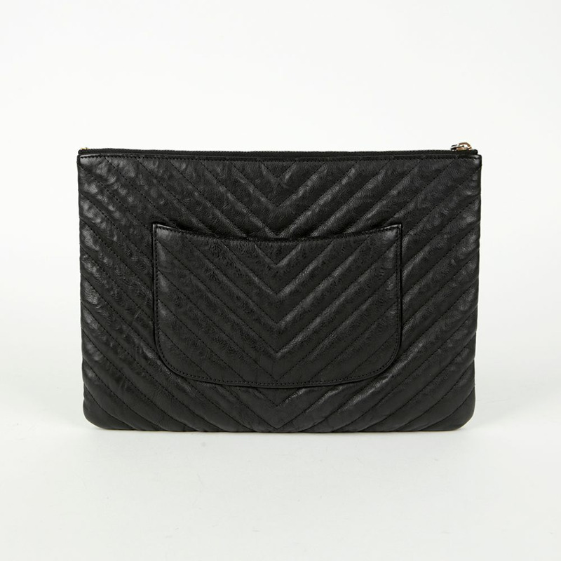 CHANEL Caviar Classic 新款中型手拿包 A82545-3