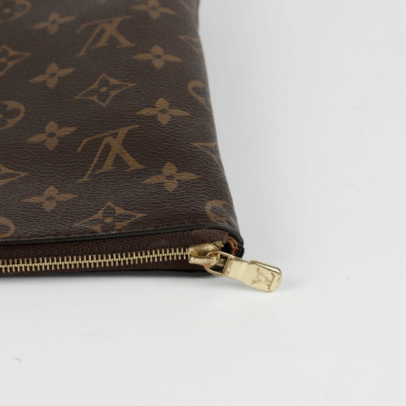 LOUIS VUITTON Etui Voyage MM 手拿包 M44499-4