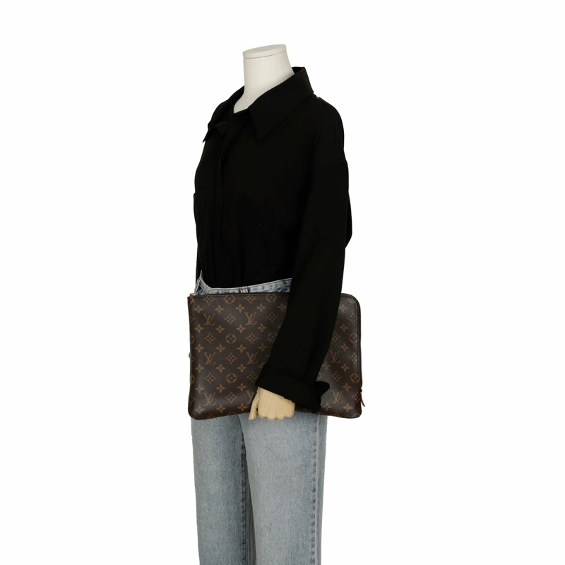 LOUIS VUITTON Etui Voyage MM 手拿包 M44499-10