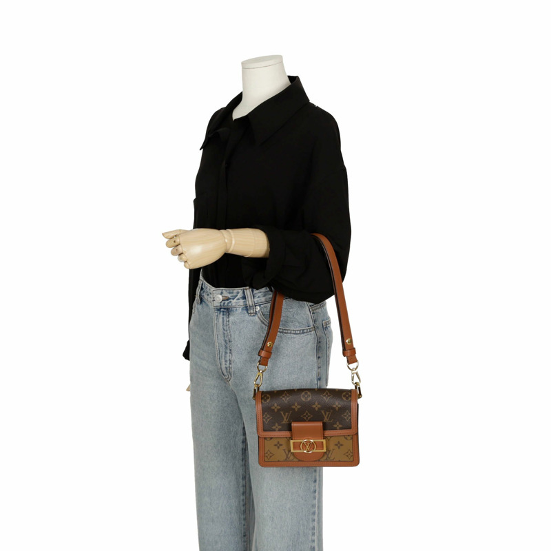 LOUIS VUITTON Dauphine 迷你肩斜背包 M44580-9